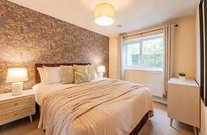 Charming Whitehurst Drive Nest in Manchester