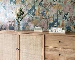 Charming Whitehurst Drive Nest in Manchester