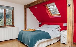 Redwood Retreat - From 110 Per Night