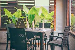 Himeyn Beach Inn Ocho Homes