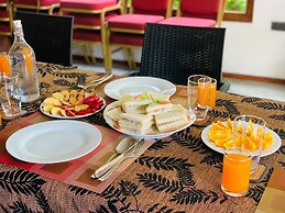 Himeyn Beach Inn Ocho Homes