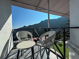 Hotel Wraveler Inn Mussorrie