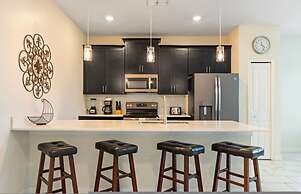 Amazing 5bdr House w Pool -4857