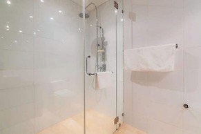 Bluesky Avalon Saigon Center Luxury