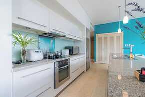 Bluesky Avalon Saigon Center Luxury