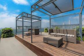 Bluesky Avalon Saigon Center Luxury