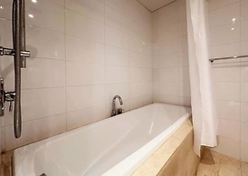 Bluesky Avalon Saigon Center Luxury