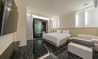 HOTEL THE ART UIWANG