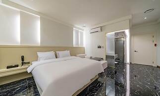 HOTEL THE ART UIWANG