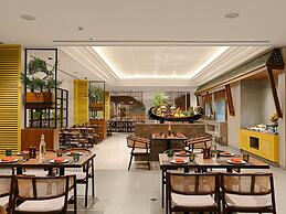 Cloud9 Sarovar Premiere