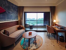 Cloud9 Sarovar Premiere