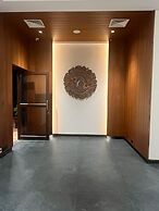 Cloud9 Sarovar Premiere