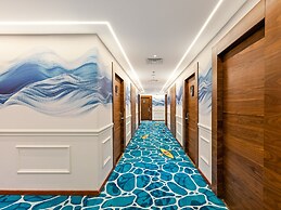 Cloud9 Sarovar Premiere