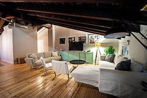 Duplex Loft And Home Office 140m2 Plus a 70m2 Terrace