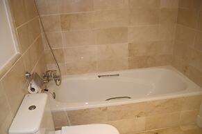 Garden Apt In Los Pinos, Los Arqueros Golf