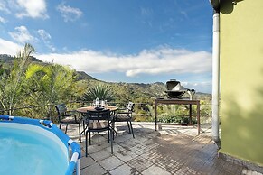 Charming and Comfortable Apartment Casa Lomo El Aire Helecho