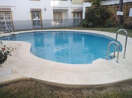 2 Bed Gf Apt Near Puerto Banus