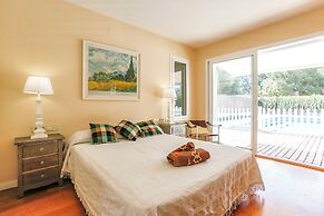 Just 10 Minutes From Sitges, House With Private Garden and Pool-