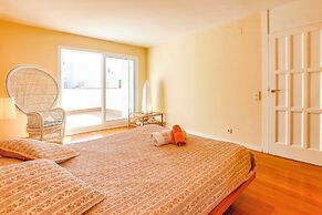 Just 10 Minutes From Sitges, House With Private Garden and Pool-