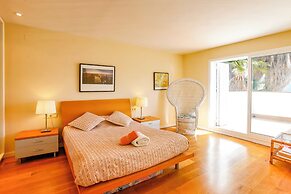 Just 10 Minutes From Sitges, House With Private Garden and Pool-