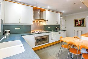 Just 10 Minutes From Sitges, House With Private Garden and Pool-