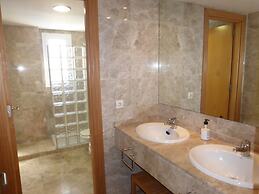 Beautiful 2 Bedroom Penthouse