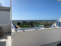 Beautiful 2 Bedroom Penthouse