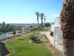 Impressive Apartment With Terrace and two Rooms, AC and Pool