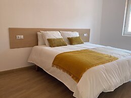 Relax in Comfort at Charming 3-bedroom Vacation Home in Vilar España C