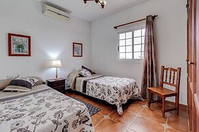 Beautiful Arianny House With Pool