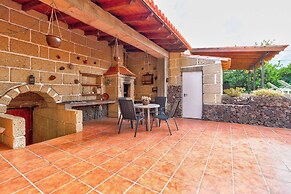 Beautiful Arianny House With Pool