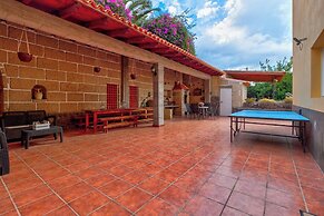 Beautiful Arianny House With Pool