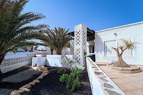 Beautiful Villa Duque With Pool in Poris Abona and Parking