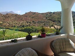 Tranquil 3 Bed Apt In La Quinta Close To Golf