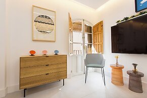 Dalí's Sanctuary in Granada Private Parking Free