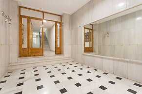 Dalí's Sanctuary in Granada Private Parking Free