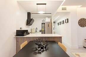 Dalí's Sanctuary in Granada Private Parking Free