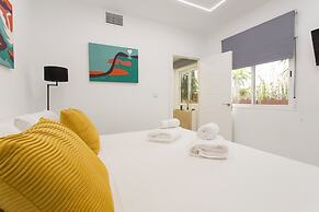 Dalí's Sanctuary in Granada Private Parking Free