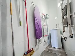 Modern Two Bedroom Apartment With Pool