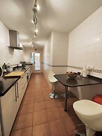 Charming Three Bedrooms Apartment With Seaview