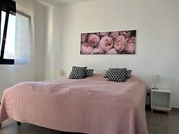 Luxury Three Bedroom Villa With Private Pool and Rooftop Solarium