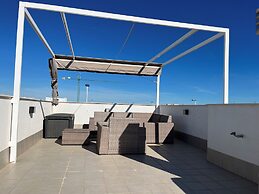 Luxury Three Bedroom Villa With Private Pool and Rooftop Solarium