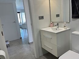 Luxury Three Bedroom Villa With Private Pool and Rooftop Solarium