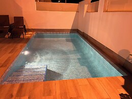 Luxury Three Bedroom Villa With Private Pool and Rooftop Solarium