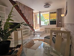 Comfortable Duplex Apartment Near the Beach