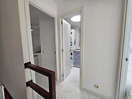 Comfortable Duplex Apartment Near the Beach