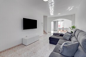 Nice House Nina With Jacuzzi