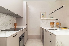 Exclusive Apartment Nestled in the Vibrant Neighborhood of Neptuno