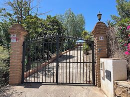 Cd-1383 Three Bedroom Villa With Pool