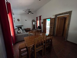 Cd-1383 Three Bedroom Villa With Pool